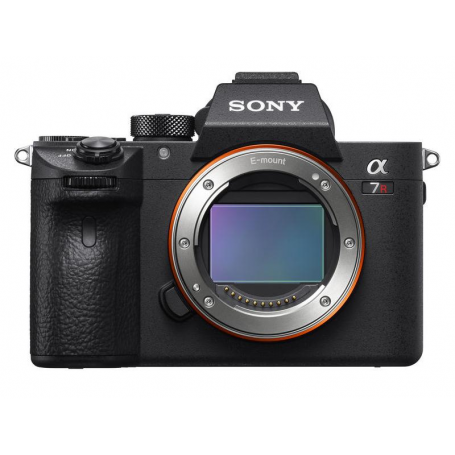 SONY ALPHA 7R III + SEL FE 24-105/4 G OSS (ITALIA) Garanzia SONY 2+1 (SS215)