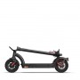 E-SCOOTER CON DISPLAY INTEGRATO