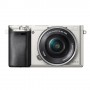 Sony α Alpha 6000L, fotocamera mirrorless con obiettivo 16-50 mm, attacco E, sensore APS-C, 24.3 MP, argento (ILCE6000LS.CEC)